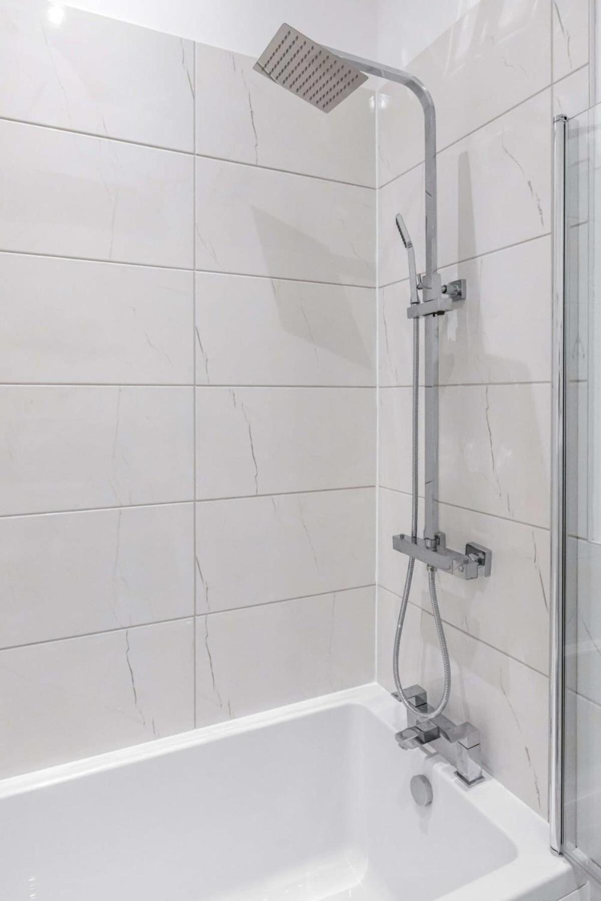 Lovely 1 Bedroom Apartment In Central Woking Zewnętrze zdjęcie